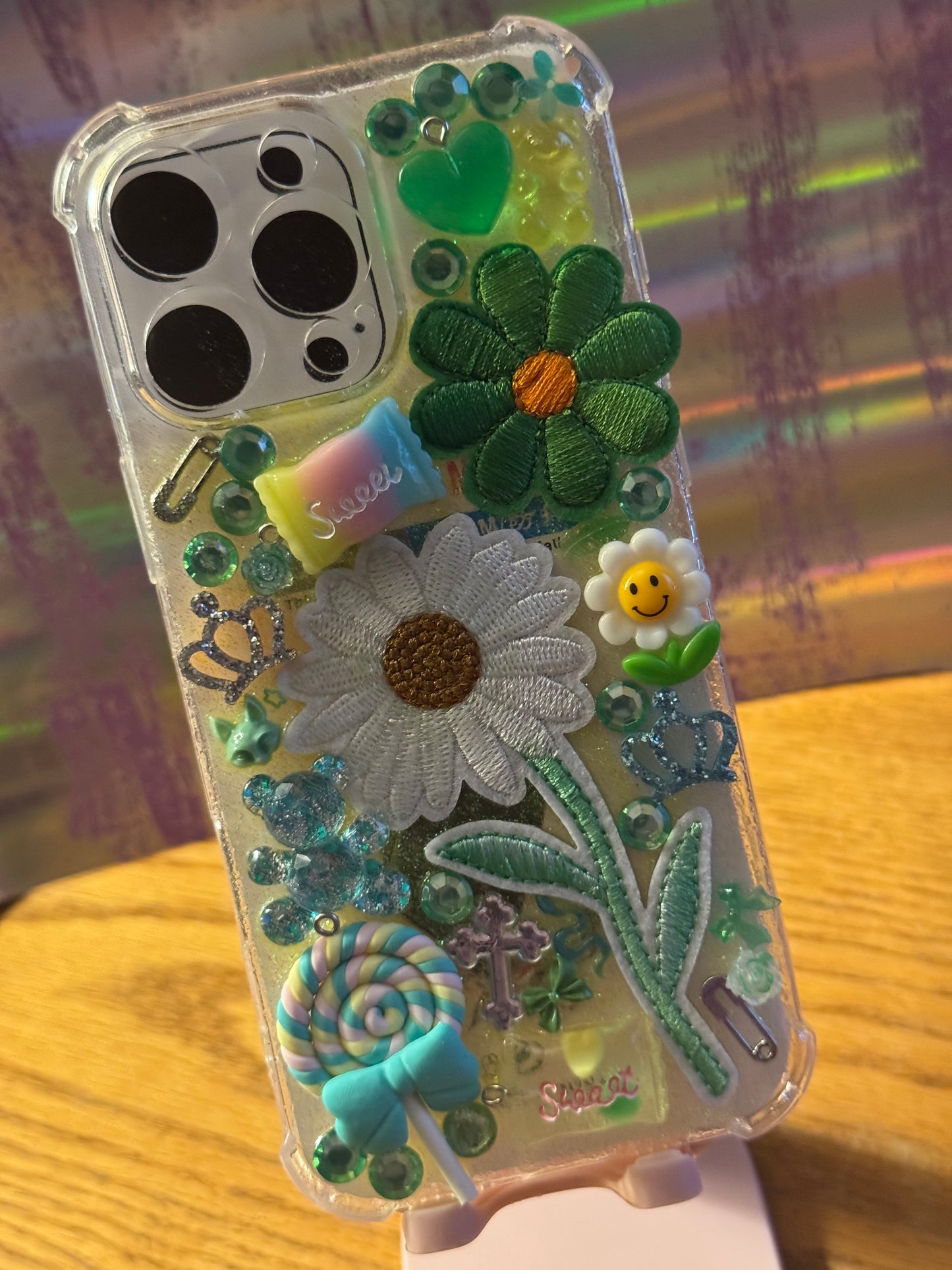 Green IPhone 16 Pro Max Junk Case