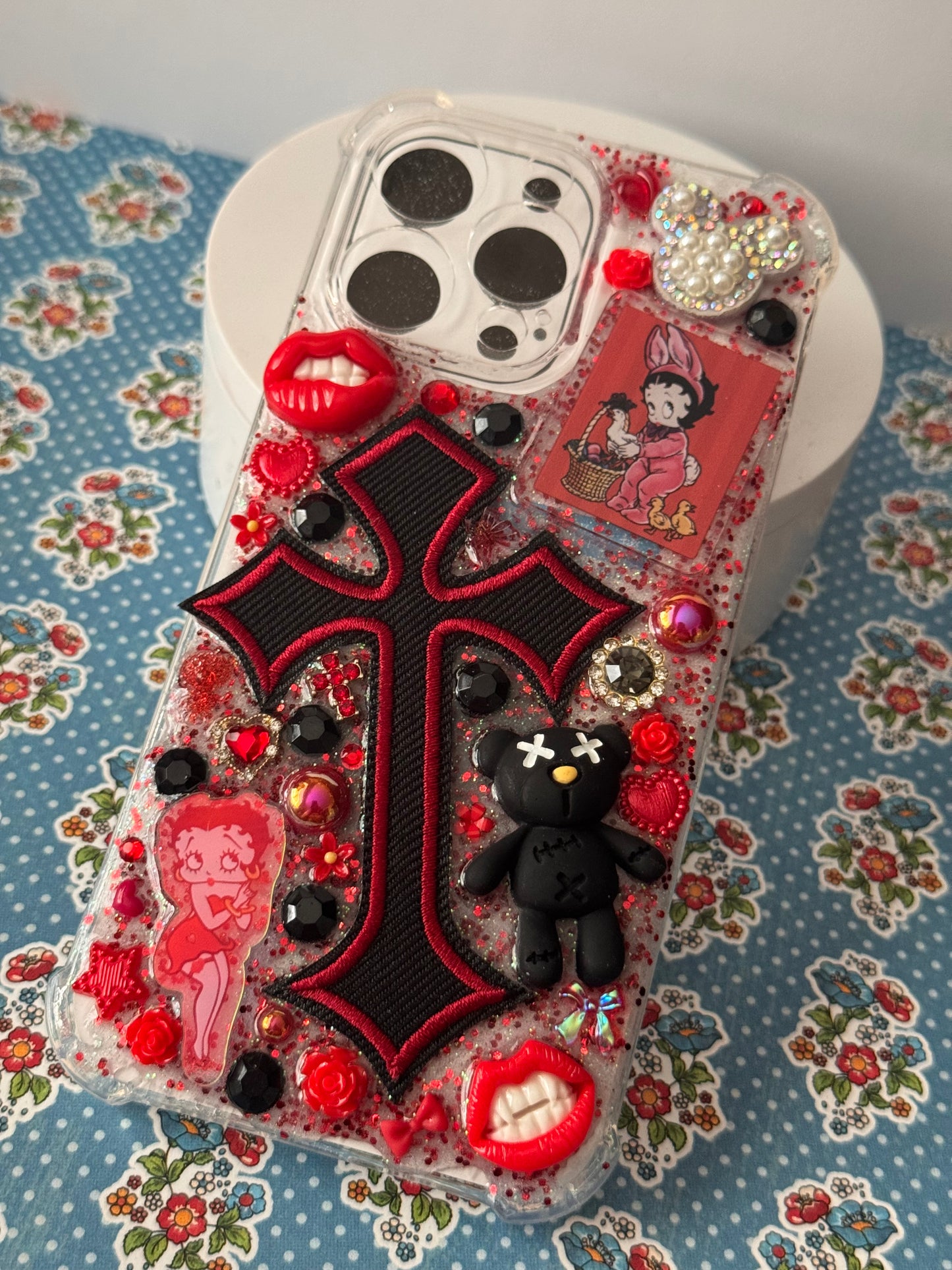 iPhone 14 Pro Max Red junk case